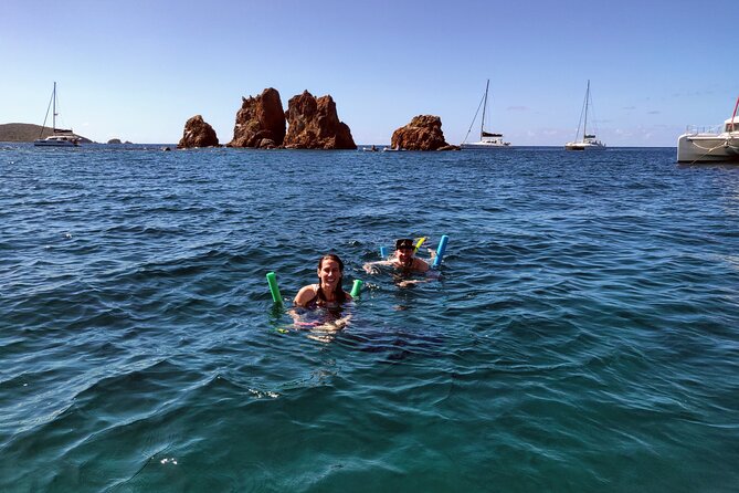 BVI Daytrip on private powerboat with snorkeling - A private start from Road Town