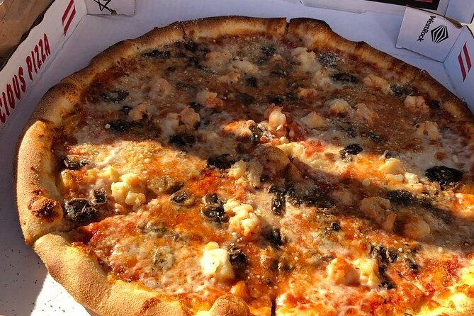Christmas Cove and Pizza Pi Happy Hour Sail Tour - Key details before you book