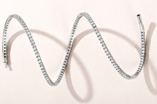 Drinks & Diamonds Shopping Experience in St. Thomas - The on-site jewelers are a real advantage