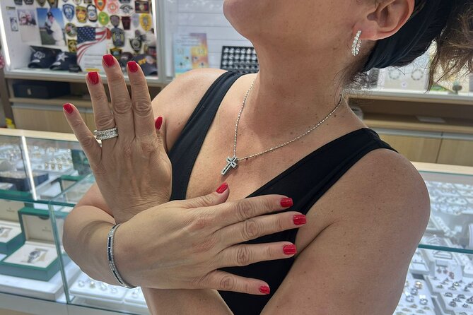 Drinks & Diamonds Shopping Experience in St. Thomas - Pickup, timing, and the Charlotte Amalie location
