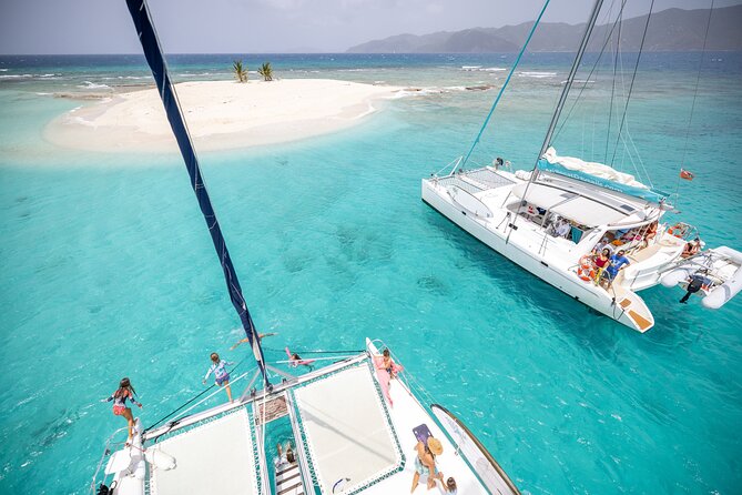 Jost Van Dyke - Soggy Dollar & Sandy Spit Sailing Tour in the BVI - Why this Jost Van Dyke sailing is worth considering