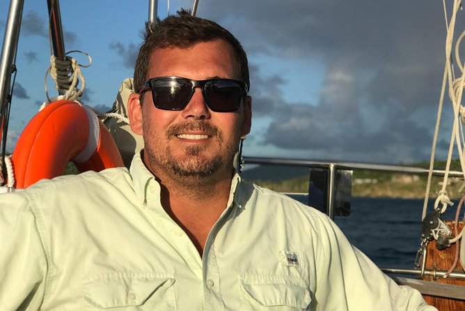 Learn to Sail - Sailing Lessons All Inclusive - Learning the ropes aboard a 40-foot sailboat