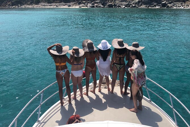 Private Half-Day Guided Snorkeling Charter in St. Thomas - What the crew adds to the experience